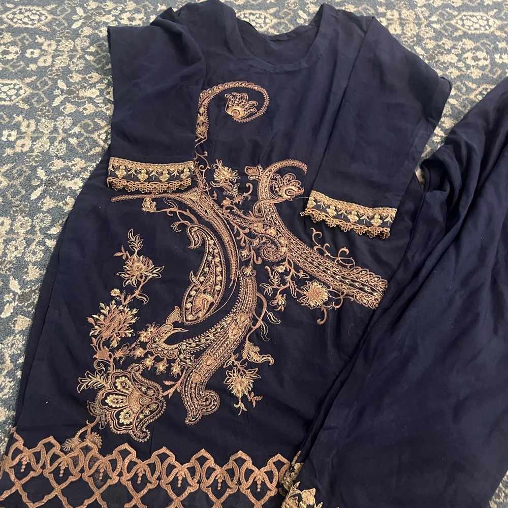New 3 piece winter Pakistani dress cl charizma